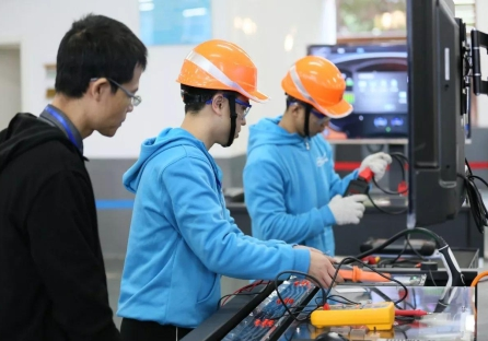新能源汽車維護(hù)與服務(wù)(圖1)